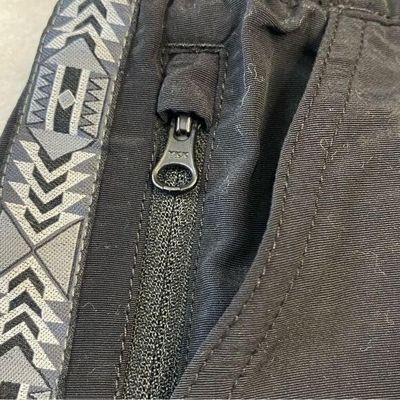 THE NORTH FACE ICONIC RAGE COLLECTION W ‘92 SHORTS - Picture 5 of 10